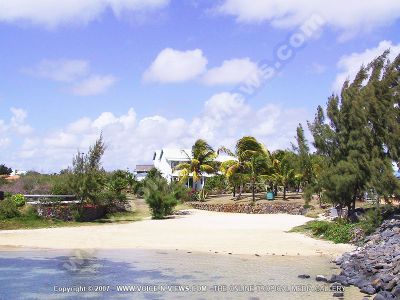 apartment larchipel mauritius general view from the sea
L'Archipel Apartments general view. The garden of the apartments leads to the beach. There are lots of palm trees and colourful plants in the garden.  A large balcony overlooks the sea, the large swimming pool and the tropical garden and thus offers a panoramic view of the Northern islands namely the Coin De Mire, Flat Island and Round Island.
Keywords: L'Archipel Apartments, beach, sea, palm trees, plants, balcony, swimming pool, tropical, garden, northern, islands, Coin De Mire, Flat, Round