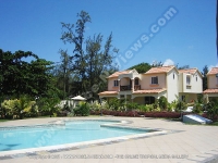 apartment_les_badamiers_mauritius_swimming_pool_view.jpg