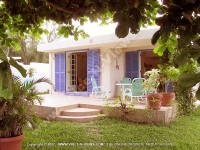Filename=beach_villa_hibiscus_mauritius_garden.jpg
Filesize=235KiB
Dimensions=800x600
Date added=Jun 25, 2008 beach_villa_hibiscus_mauritius_garden.jpg