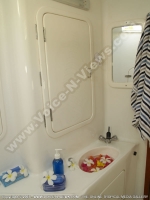 catamaran_sunset_cruise_island_spice_mauritius_bathroom.jpg