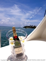 Filename=champagne_on_catamaran_mauritius_sland_spice.jpg
Filesize=102KiB
Dimensions=600x800
Date added=Feb 04, 2010 champagne_on_catamaran_mauritius_sland_spice.jpg