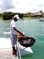 Filename=island_spice_catamaran_barbecue_mauritius.jpg
Filesize=150KiB
Dimensions=600x800
Date added=Feb 04, 2010 island_spice_catamaran_barbecue_mauritius.jpg