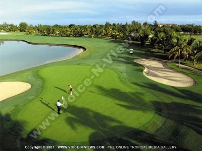 dinarobin hotel golf & spa mauritius golf couse green view
