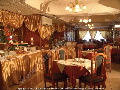 2 star hotel gold crest hotel restaurant
