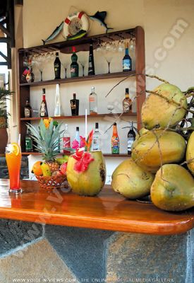 3 star hotel le palmiste hotel external bar
Le Palmiste Resort & Spa external bar. Enjoy different fruit juices and exotic cocktails as well as home made flavoured rums at the pool bar. The bar is decorated with some of the islands fruits; pineappples and coconuts. Open from 10 a.m. to 11 p.m.
Keywords: Le Palmiste Resort & Spa external bar, outdoors, fruit, pineapples, coconuts, cocktails, juices, exotic, home made, rum