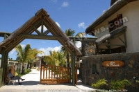 Filename=2_star_hotel_le_palmiste_hotel_entrance.jpg
Filesize=96KiB
Dimensions=800x533
Date added=Jun 13, 2007 2_star_hotel_le_palmiste_hotel_entrance.jpg