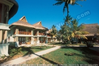 2_star_hotel_le_sakoa_hotel_garden.jpg