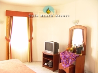 3_star_hotel_gold_beach_hotel_room.jpg