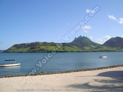 laguna hotel mauritius sea and mountain view
