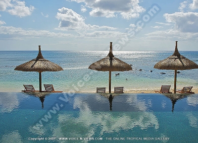 le recif hotel mauritius kiosk and sea view
