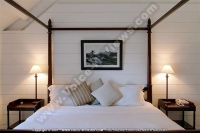 Filename=20_degrees_sud_hotel_mauritius_bed_front_view.jpg
Filesize=68KiB
Dimensions=640x428
Date added=Jan 14, 2009 20_degrees_sud_hotel_mauritius_bed_front_view.jpg