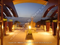 Filename=le_meridien_hotel_lobby_in_the_evening.JPG
Filesize=133KiB
Dimensions=800x600
Date added=Sep 14, 2010 le_meridien_hotel_lobby_in_the_evening.JPG