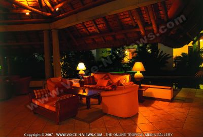 4 star hotel sands resort hotel restaurant
Sunsets at The ?Ǩ?Dolphin Bar?Ǩ faces scenic Tamarin Bay and offers a wide range of Rums and Cocktails.
