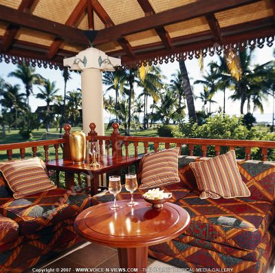 4 star hotel sofitel mauritius imperial resort & spa restaurant
Sofitel Mauritius Imperial Resort & Spa  balcony view. The balcony has very comfortable furniture which invite the guest to relax, and enjoy the view of the beautiful garden with its many palm trees. The garden in turn looks out onto the sea.

