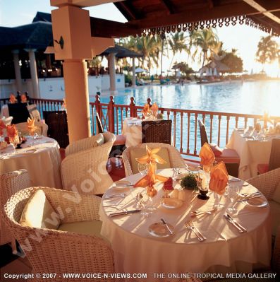 4 star hotel sofitel mauritius imperial resort & spa restaurant and pool view
The Sofitel Mauritius Resort & Spa restaurant terrace view. The Hotel has 5 restaurants. ?Ǩ?Ming Court?Ǩ restaurant overlooking the huge swimming pool offers Chinese cuisine, ?Ǩ?Teppanyaki?Ǩ offers a fine Japanese cuisine, ?Ǩ?Le Ravinala?Ǩ the main restaurant offers American breakfast buffet and fine dining along the poolside.
