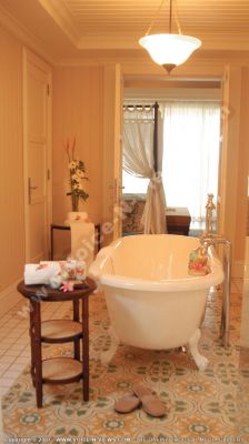 5 star hotel heritage le telfair golf & spa resort bathroom
