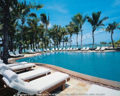 5 star hotel  le touessrok resort pool
