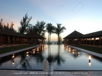 Filename=movenpick_resort_and_spa_hotel_mauritius_general_view_at_night.jpg
Filesize=150KiB
Dimensions=800x600
Date added=Feb 10, 2009 movenpick_resort_and_spa_hotel_mauritius_general_view_at_night.jpg