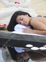 tamarina_golf_spa_and_beach_club_mauritius_lady_relaxing.jpg