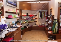 Filename=tamarina_golf_spa_and_beach_club_mauritius_shop.jpg
Filesize=114KiB
Dimensions=640x450
Date added=Feb 11, 2009 tamarina_golf_spa_and_beach_club_mauritius_shop.jpg