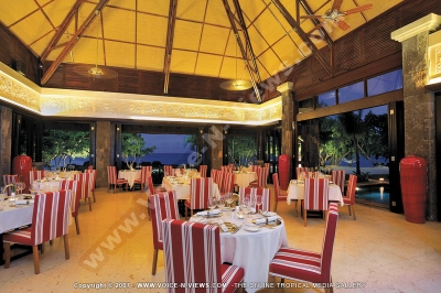 the grand mauritian a luxury collection resort and spa mauritius brezza interior at night
