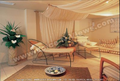 5 star hotel the residence hotel rest room
