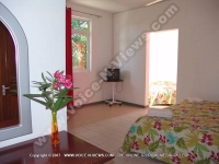 Filename=side_view_of_the_standard_room_of_hotel_les_orchidees_mauritius.jpg
Filesize=103KiB
Dimensions=800x600
Date added=Aug 26, 2010 side_view_of_the_standard_room_of_hotel_les_orchidees_mauritius.jpg