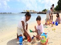 Filename=group_of_children_playing_on_the_beach_with_their_babysitter.jpg
Filesize=138KiB
Dimensions=800x600
Date added=Sep 20, 2010 group_of_children_playing_on_the_beach_with_their_babysitter.jpg