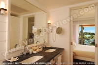 Filename=le_mauricia_hotel_mauritius_honeymoon_suite_bathroom.jpg
Filesize=85KiB
Dimensions=760x508
Date added=Sep 24, 2008 le_mauricia_hotel_mauritius_honeymoon_suite_bathroom.jpg