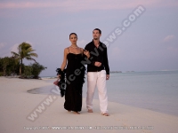 Filename=diva_maldives_hotel_maldives_couple_having_a_walk_on_the_beach.jpg
Filesize=77KiB
Dimensions=800x600
Date added=Jan 29, 2009 diva_maldives_hotel_maldives_couple_having_a_walk_on_the_beach.jpg