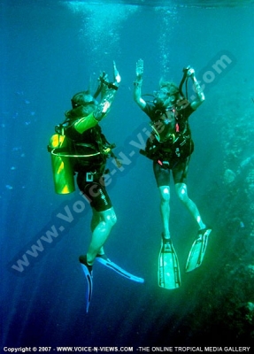kanuhura resort maldives diving view
