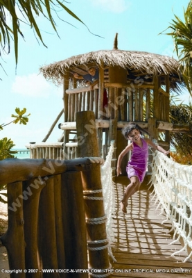 kanuhura resort maldives kids club
