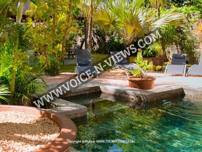Garden Retreat apartments Mauritius pool sun beds
Garden Retreat apartments swimming pool side sun beds, under the shade of the green trees.
Keywords: Garden Retreat Apartment, Apartments Mauritius, Pereybere Apartments Mauritius