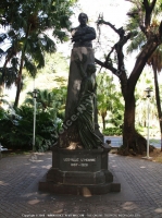 Filename=leoville_lhomme_statue_company_gardens_port_louis_mauritius.jpg
Filesize=273KiB
Dimensions=800x1067
Date added=Jun 19, 2008 leoville_lhomme_statue_company_gardens_port_louis_mauritius.jpg