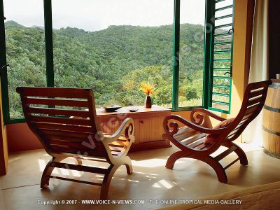 lodge exil mauritius balcony view
Exil lodge balcony view. On the balcony are chairs for the guests to sit and admire the view of the mountain.
Keywords: Exil lodge, balcony, mountain, chairs