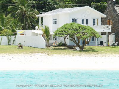 studio tropicana mauritius general view
Tropicana guesthouse general view. The guesthouse has a view of the sea and the garden. There is lots of vegetation and trees behind the guesthouse. The guesthouse has a veranda and a balcony. It is situated directly on the white sandy beach at La Pointe d?ǨѢEsny in the south east of the island.
Keywords: Tropicana guesthouse, general view, sea, beach, palm trees, balcony, veranda, white, sandy, La Pointe d'Esny south east