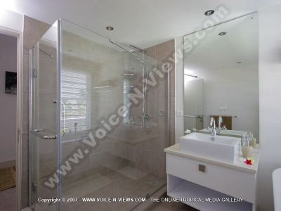 superior penthouse apartments cap malheureux ref 94 bathrrom with shower
