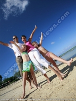 Filename=tamassa_hotel_mauritius_family_at_the_beach.jpg
Filesize=154KiB
Dimensions=600x800
Date added=Aug 25, 2008 tamassa_hotel_mauritius_family_at_the_beach.jpg