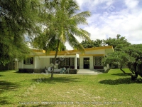 beach_villa_aigrettes_mauritius_front_view.jpg