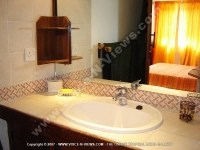 Filename=beach_villa-millionaire_mauritius_bathroom_view.jpg
Filesize=80KiB
Dimensions=800x600
Date added=Feb 27, 2008 beach_villa-millionaire_mauritius_bathroom_view.jpg