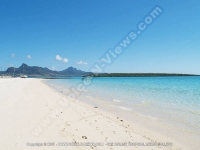Filename=beach_villa_patricia_mauritius_lion_mountain_view.jpg
Filesize=41KiB
Dimensions=800x600
Date added=Feb 27, 2008 beach_villa_patricia_mauritius_lion_mountain_view.jpg