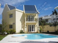 villa_4_heavens_mauritius_side_view.jpg