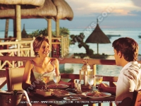 Filename=la_pirogue_resort_mauritius_couple_in_restaurant.jpg
Filesize=143KiB
Dimensions=800x600
Date added=Jul 29, 2008 la_pirogue_resort_mauritius_couple_in_restaurant.jpg