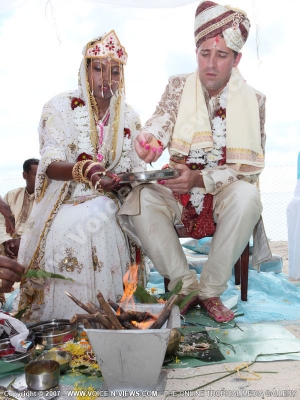 wedding of leena and sebastien mauritius hindu ceremony
